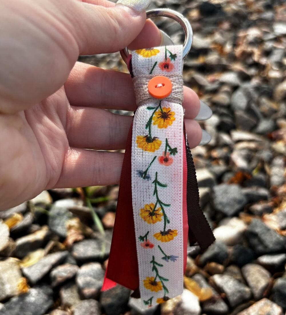 Fall Flower Keychain, Flower Accent, Handmade Gift, Cottagecore Fall Accessory